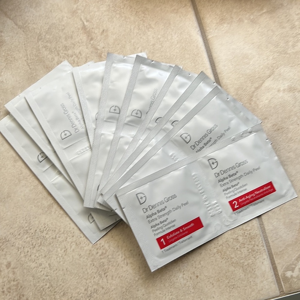 10 Dr Dennis Gross Alpha Beta extra strength daily peels